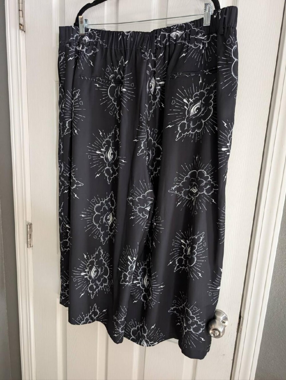 Dressed In LALA Black Floral-Print Wide Leg Pants - Picture 6 of 7